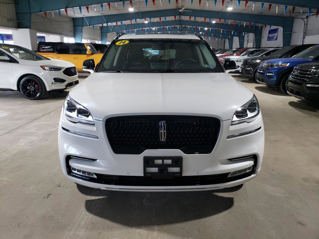 2024 Lincoln Aviator Reserve photo 2
