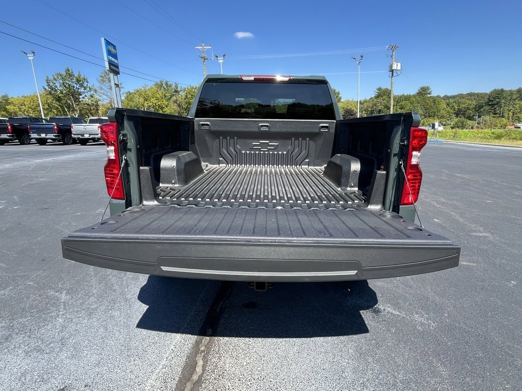 2025 Chevrolet Silverado 1500 LT photo 15