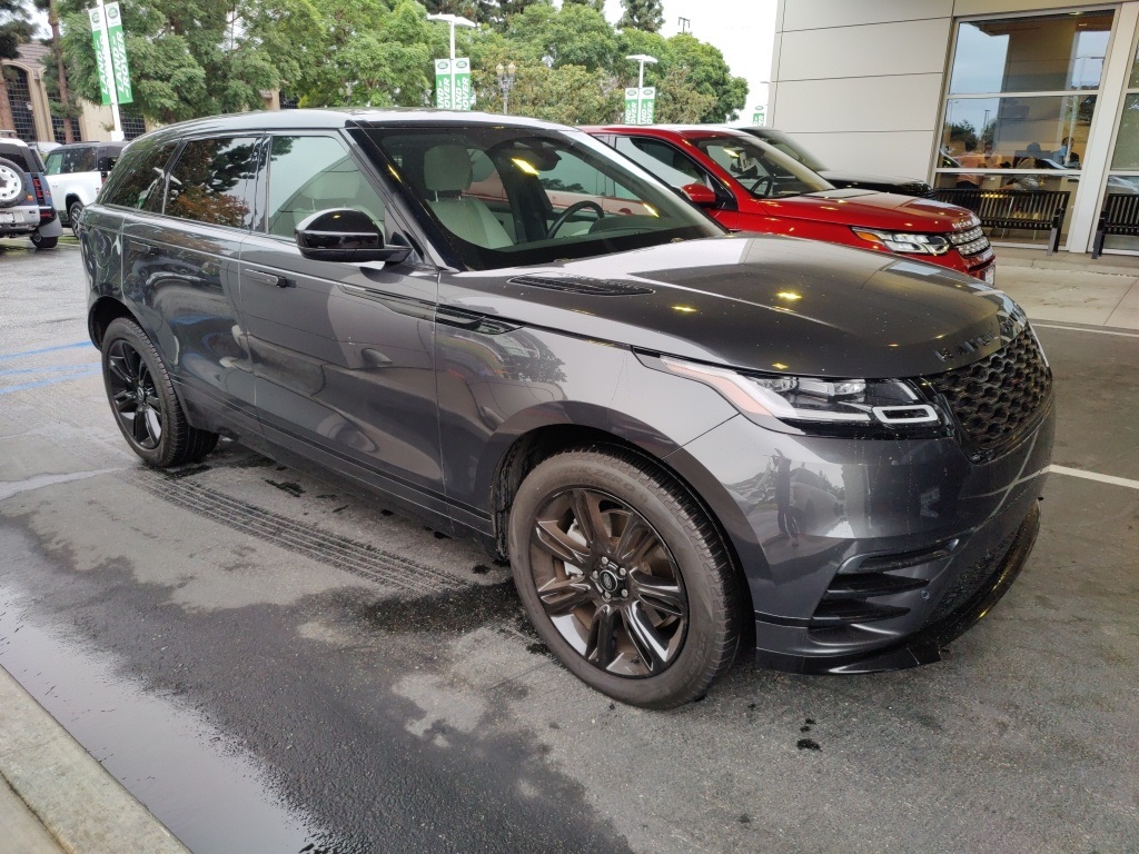 2022 Land Rover Range Rover P250 R-Dynamic S photo 2