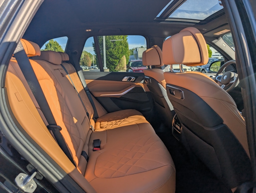 2025 Bmw X5 M60i photo 25