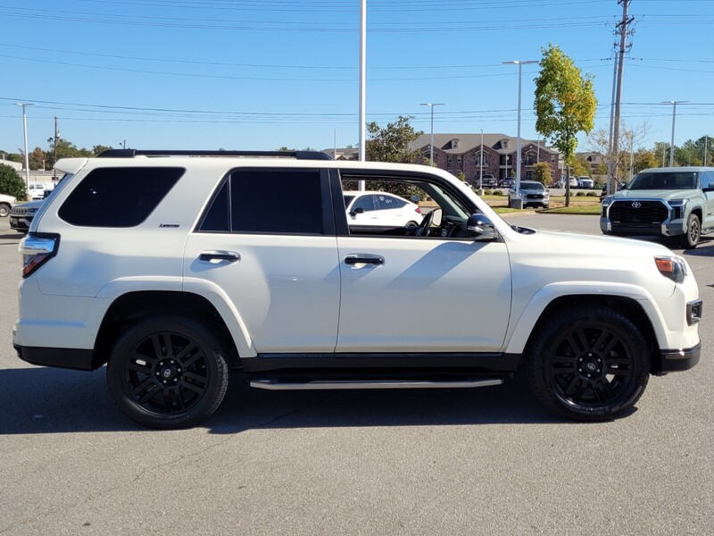 2020 Toyota 4Runner Limited 4WD photo 2