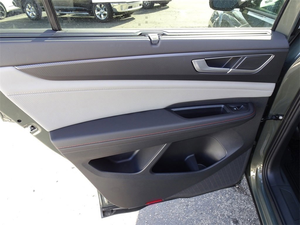 2025 Volkswagen Atlas Peak Edition photo 15