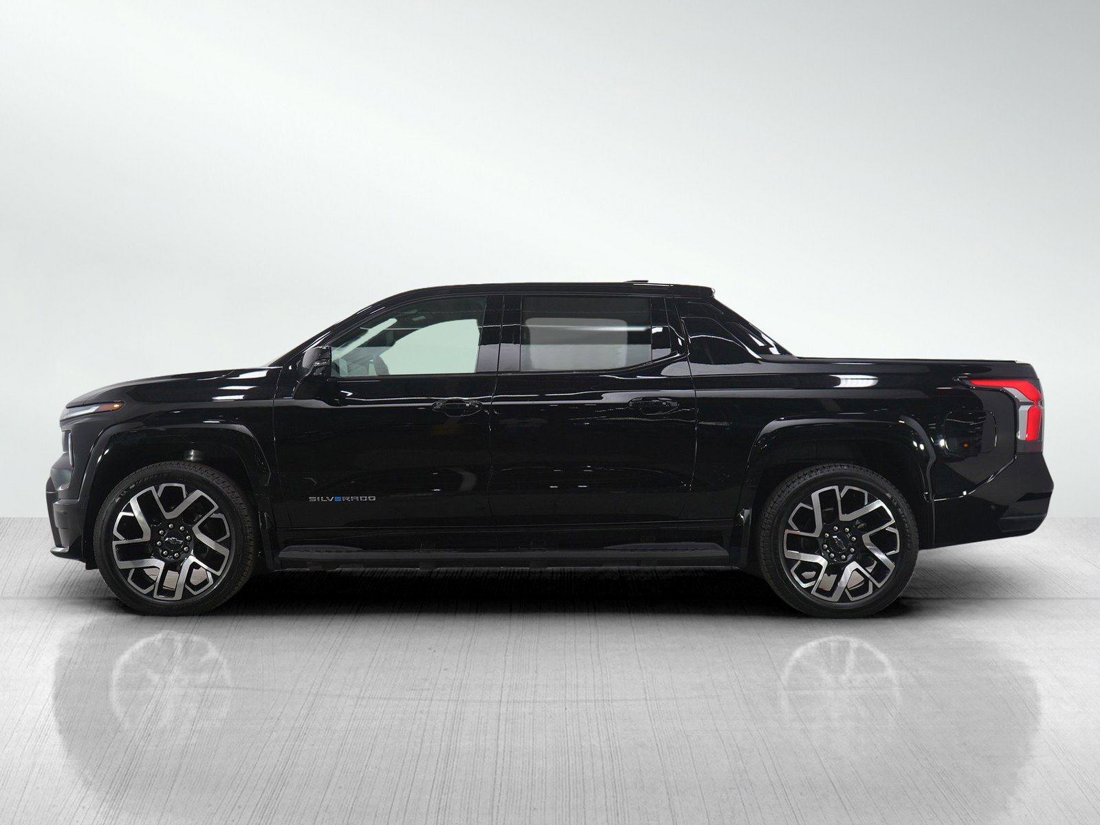 Used 2024 Chevrolet Silverado EV RST with VIN 1GC40ZEL2RU302419 for sale in Bloomington, Minnesota