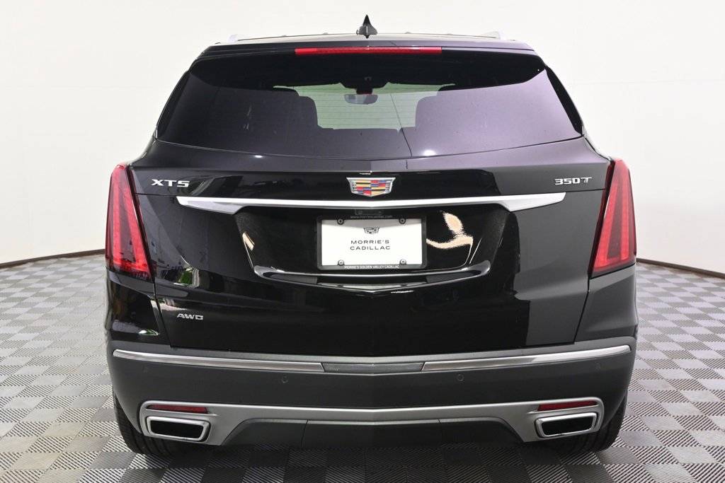 2025 Cadillac XT5 Premium Luxury photo 3