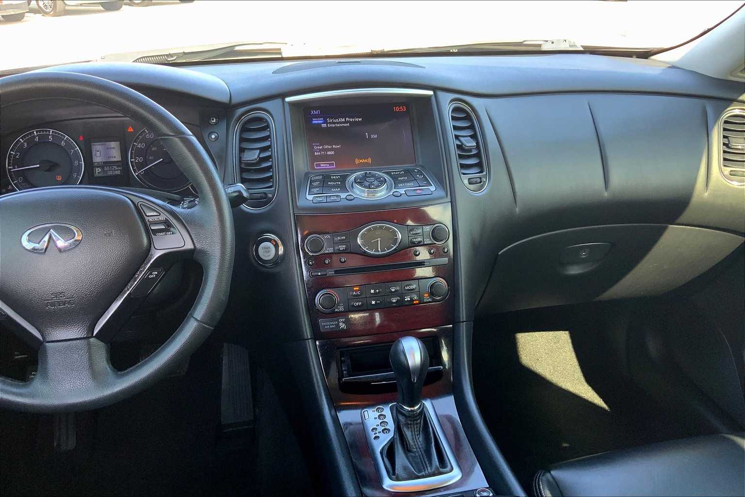 2017 Infiniti QX50 photo 6