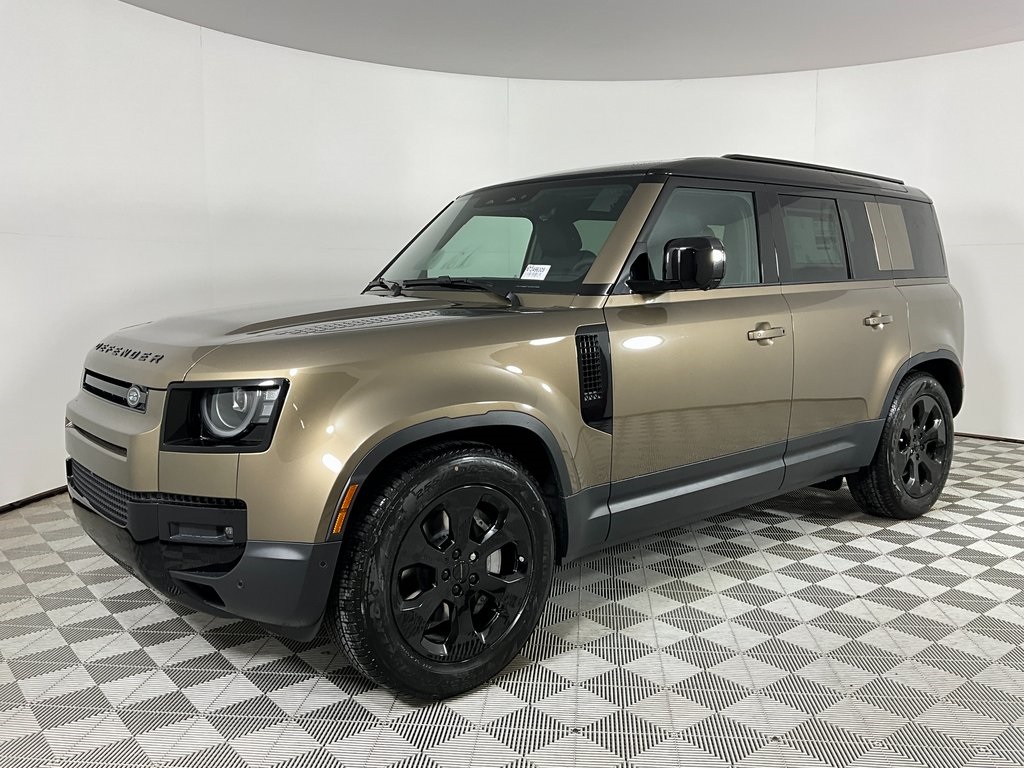 2026 Land Rover Defender S's photo