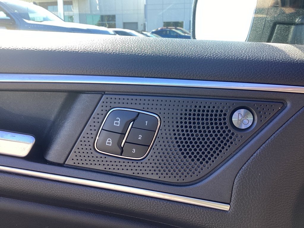 2022 Ford Edge Titanium photo 22