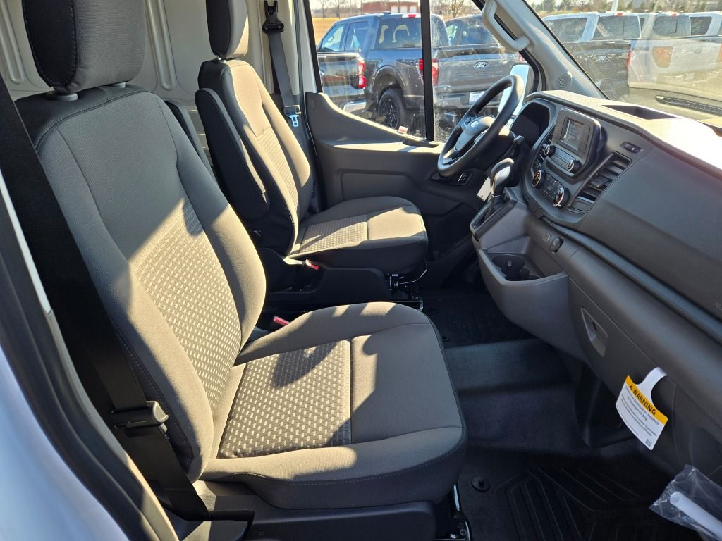 2024 Ford Transit Cargo Van photo 4