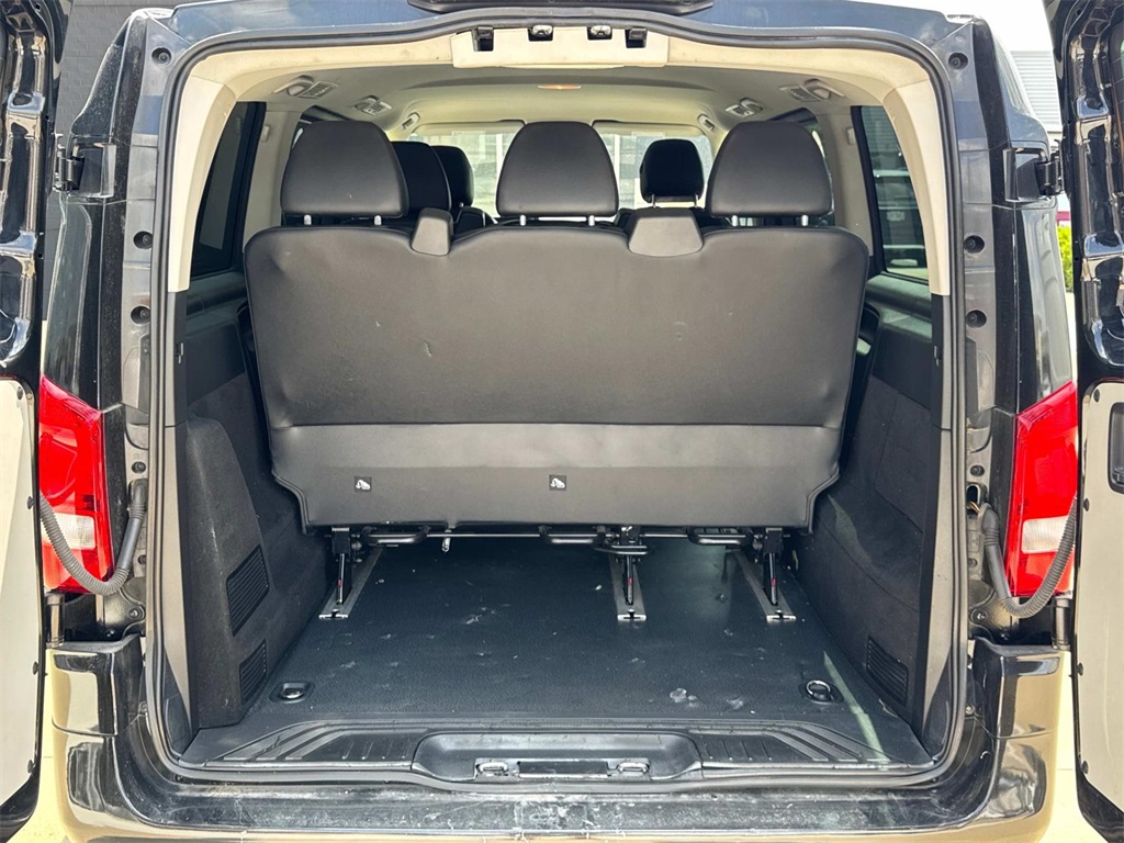 2018 Mercedes Benz Metris Passenger photo 5