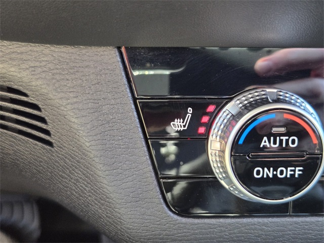 2025 Mitsubishi Outlander SE photo 24