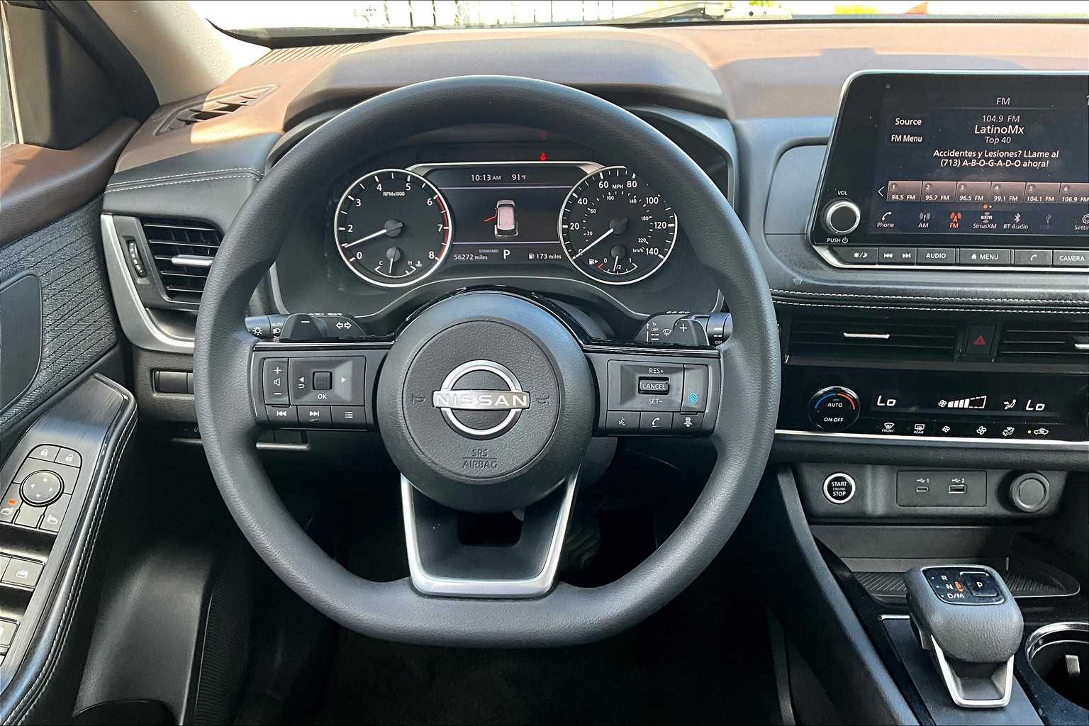 2023 Nissan Rogue SV photo 4