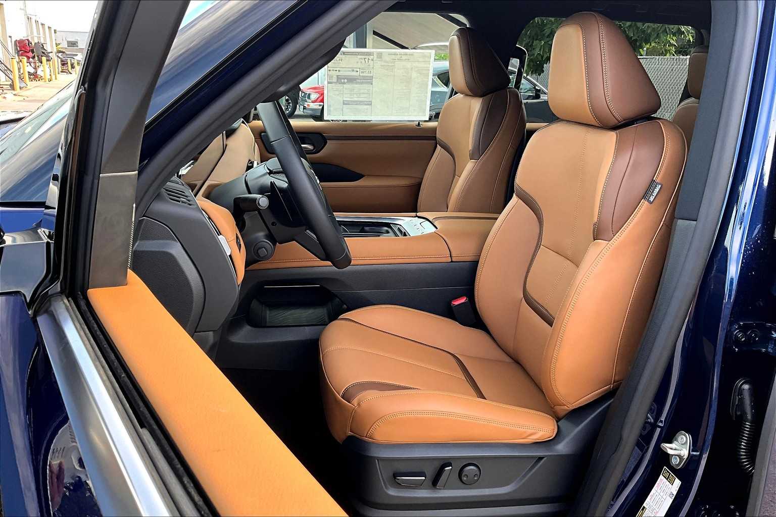 2025 Nissan Armada SL photo 13