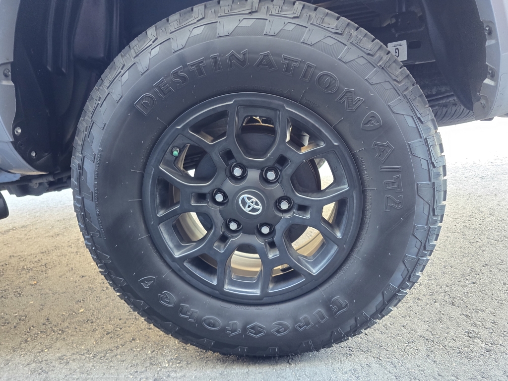 2020 Toyota Tacoma SR5 photo 11