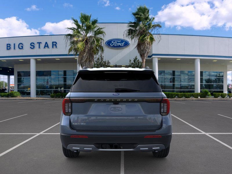 2025 Ford Explorer photo 4