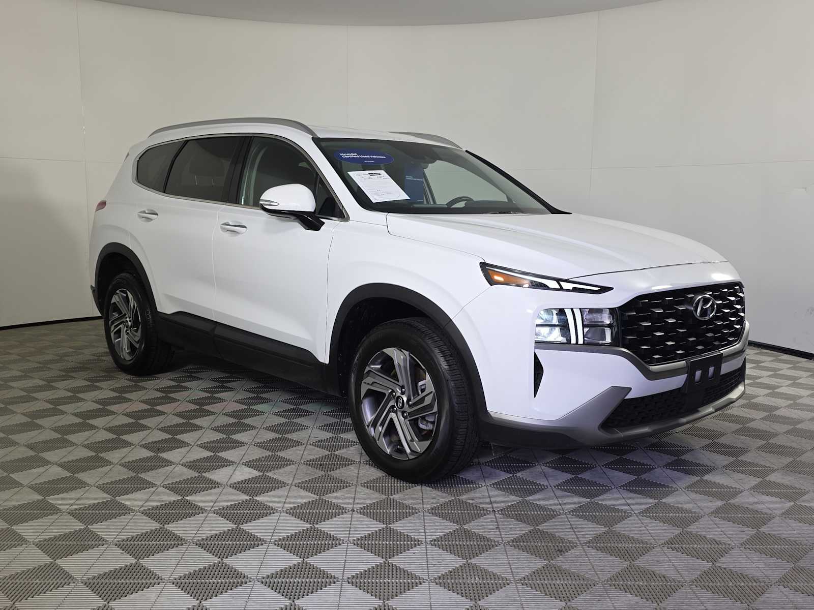 2023 Hyundai Santa Fe SEL's photo