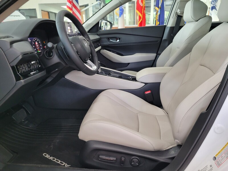 2025 Honda Accord Hybrid Touring photo 7