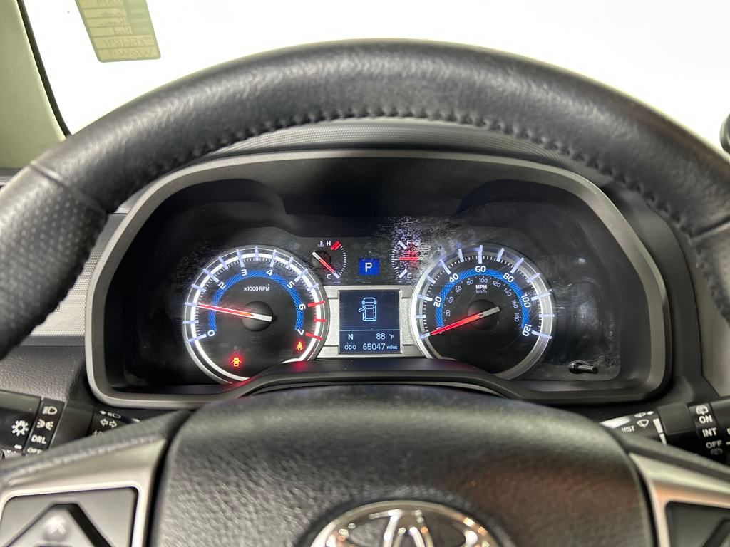 2019 Toyota 4Runner SR5 photo 8