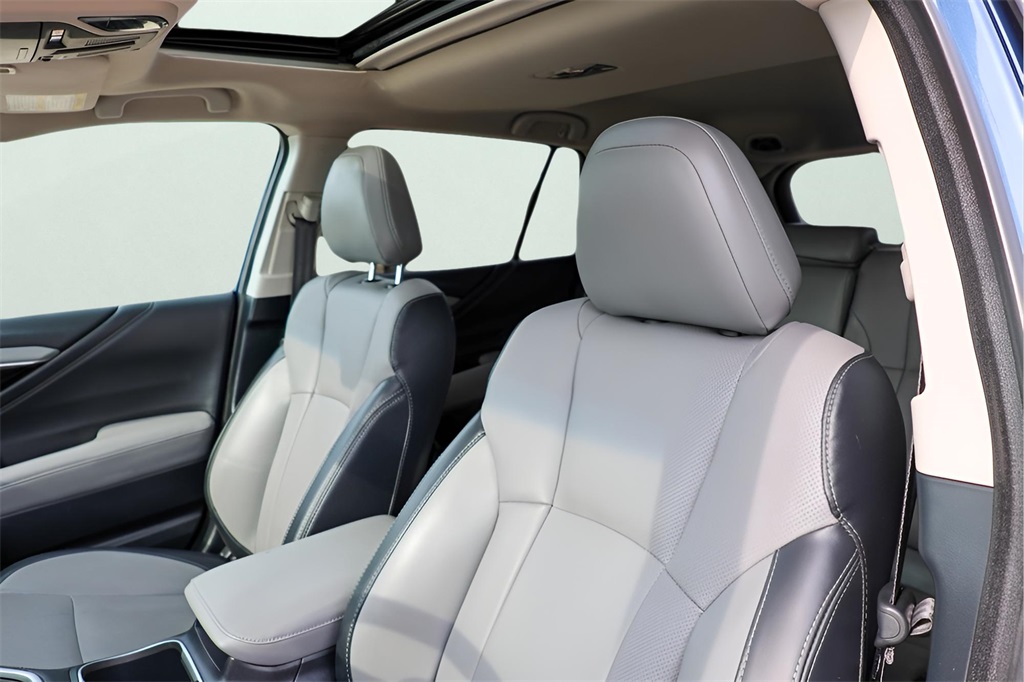 2020 Subaru Outback Limited photo 9