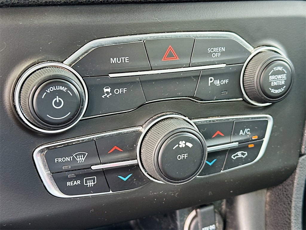 2021 Dodge Charger SXT photo 15