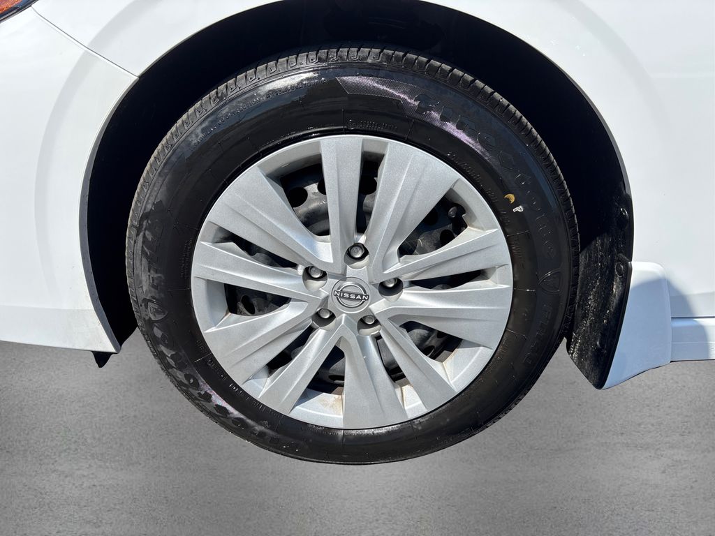 2025 Nissan Sentra S photo 10