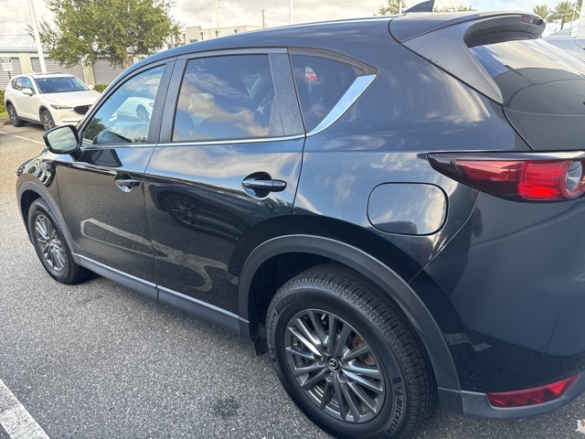 2017 Mazda CX-5 Touring photo 2