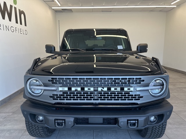 2025 Ford Bronco Badlands photo 2