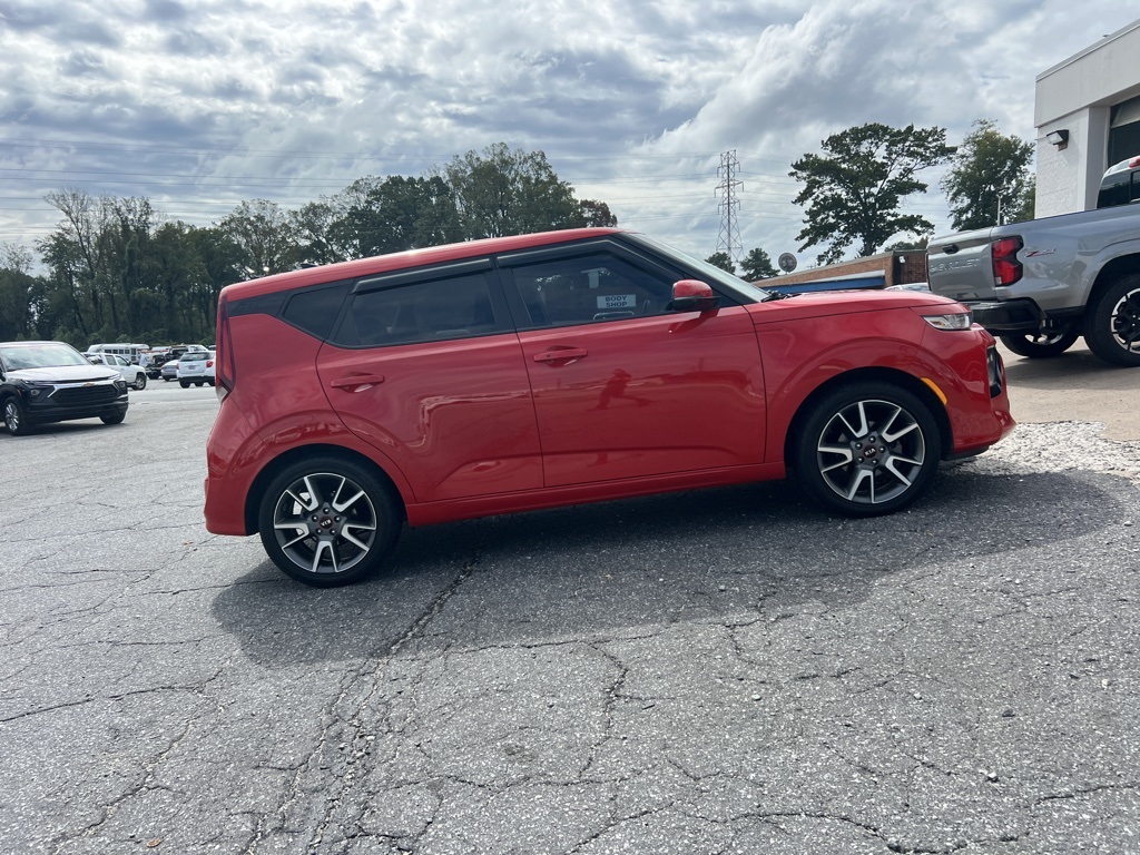 2020 Kia Soul GT-Line photo 2