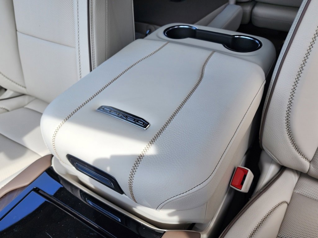 2026 Gmc Yukon Denali photo 31