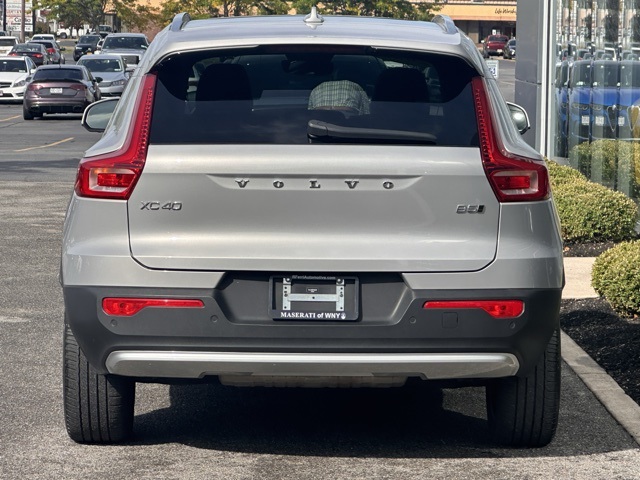 2023 Volvo XC40 Plus photo 5