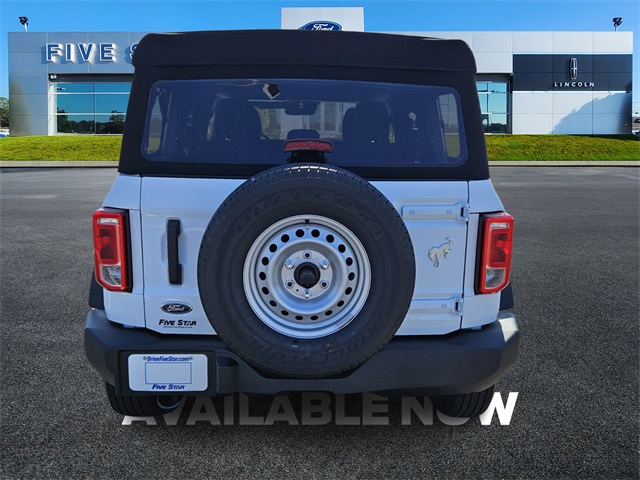 2025 Ford Bronco Base photo 6