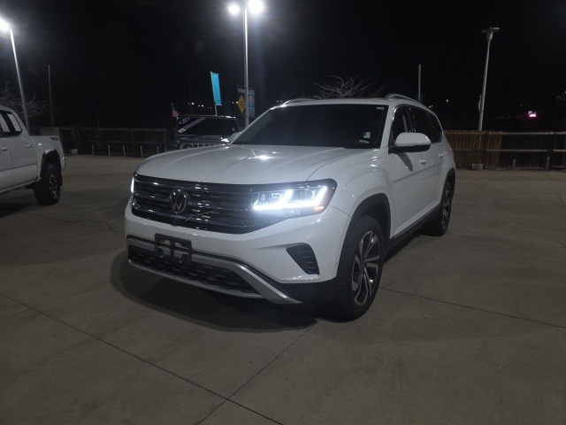 2021 Volkswagen Atlas SEL Premium's photo