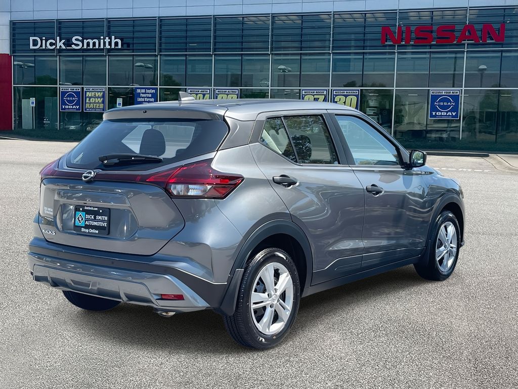 2025 Nissan Kicks Play S photo 6