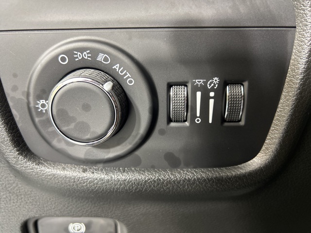2025 Jeep Grand Cherokee Laredo Altitude photo 25