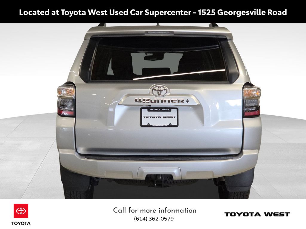 2024 Toyota 4Runner SR5 Premium photo 3