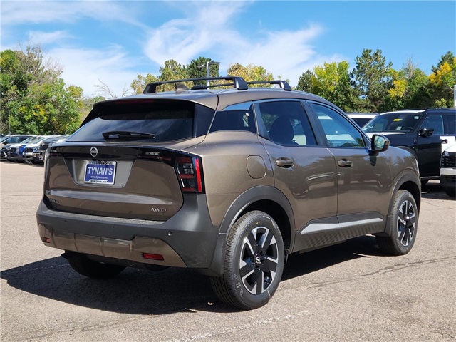 2025 Nissan Kicks SV photo 2