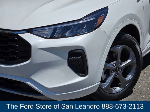 2024 Ford Escape ST-Line photo 9