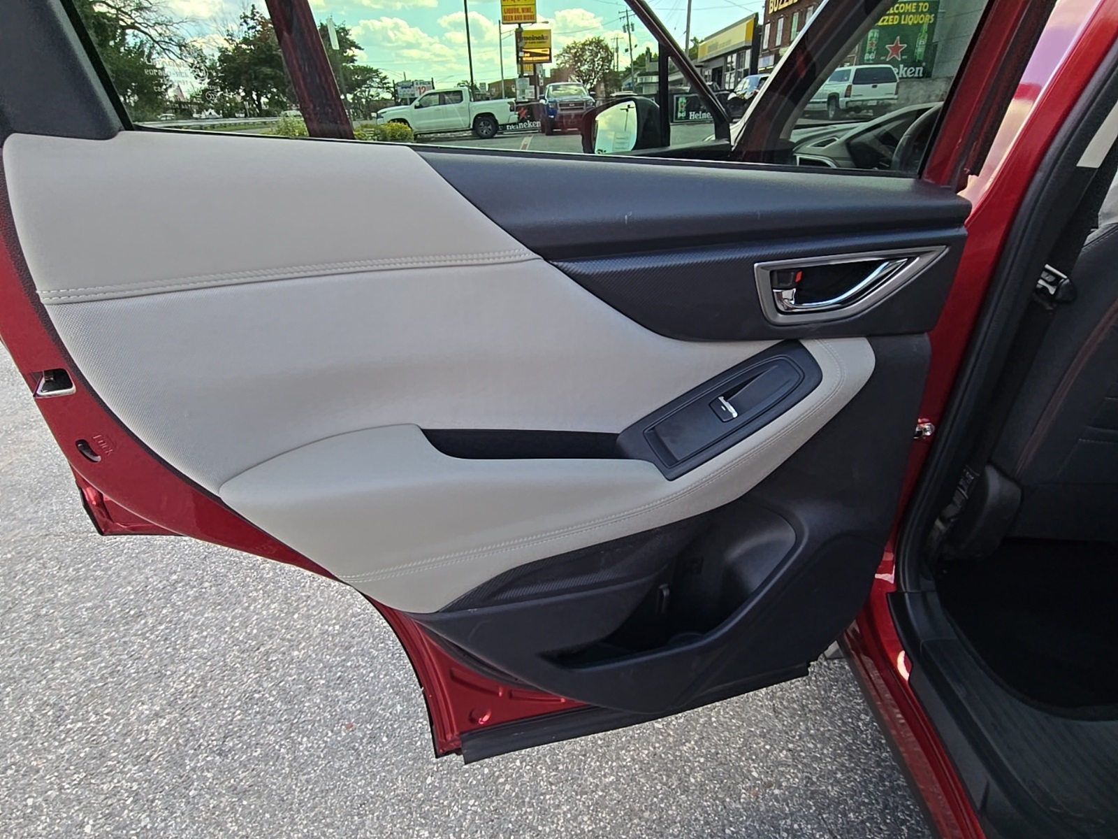 2019 Subaru Forester Premium photo 19