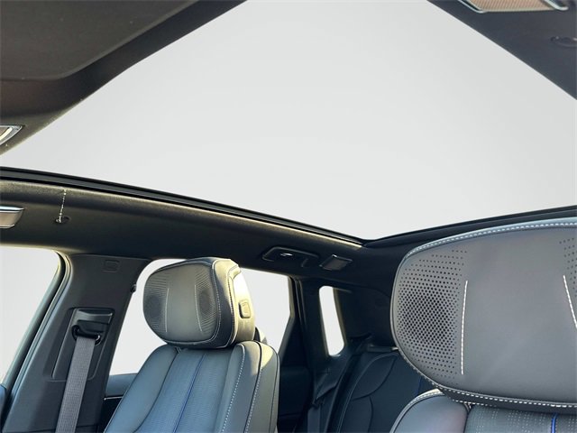2026 Cadillac Lyriq photo 9