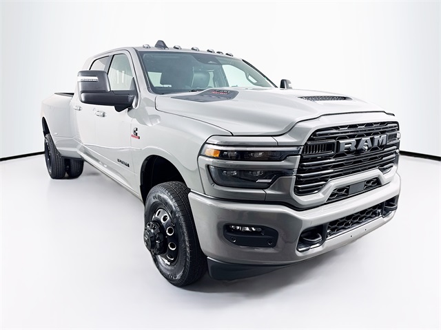 2026 RAM Ram 3500 Pickup Laramie's photo