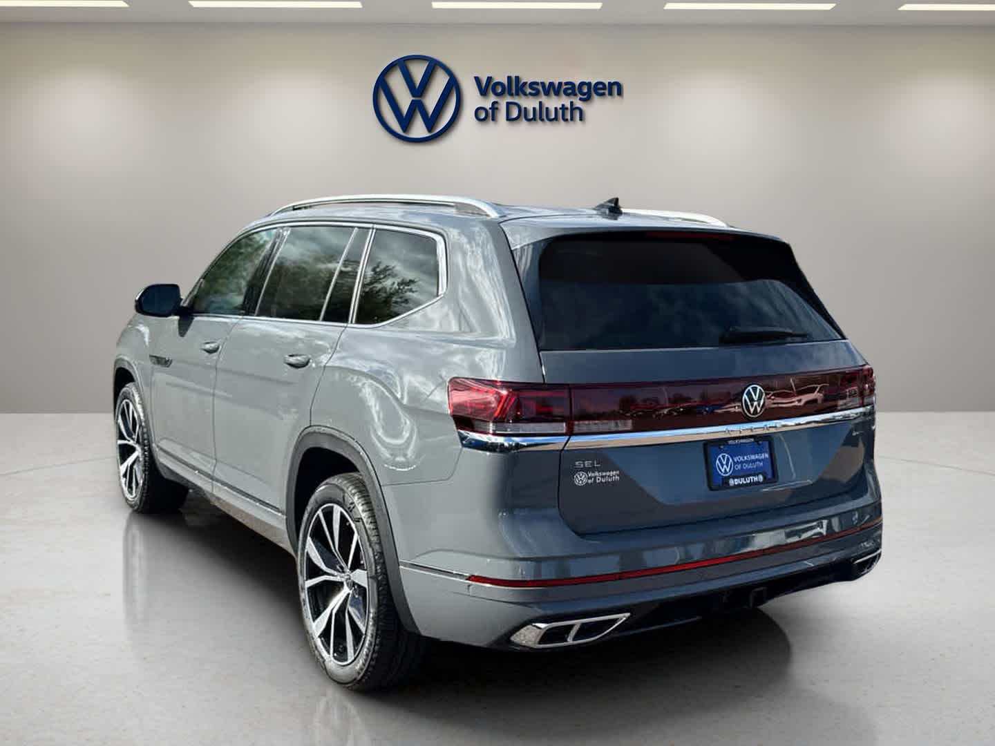 2026 Volkswagen Atlas SEL Premium R-Line photo 2