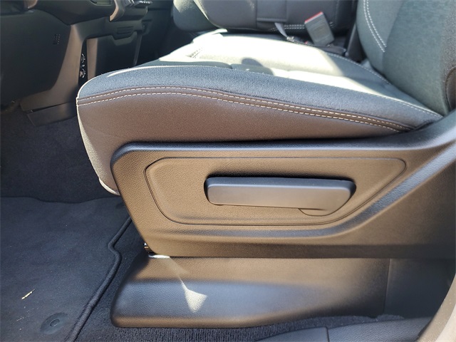 2025 Ram 1500 Tradesman photo 15