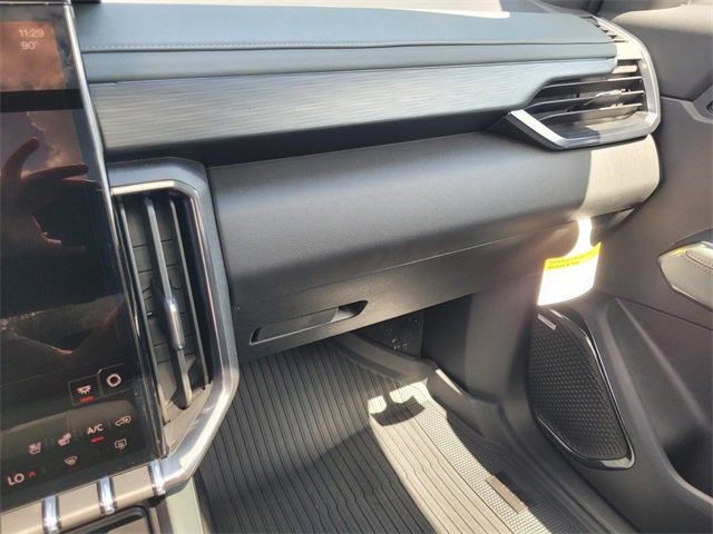 2026 Gmc Acadia AT4 photo 24