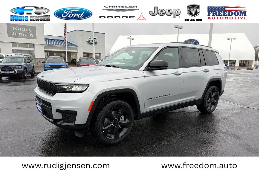 2025 Jeep Grand Cherokee L Altitude's photo