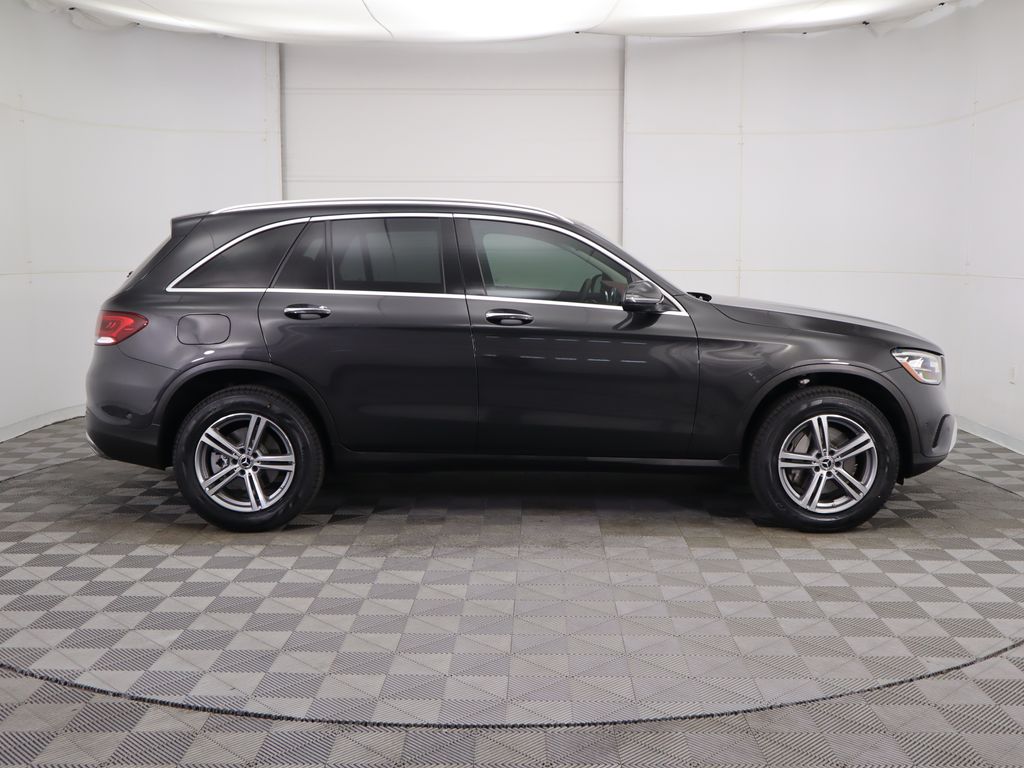 2022 Mercedes Benz GLC 300 photo 3