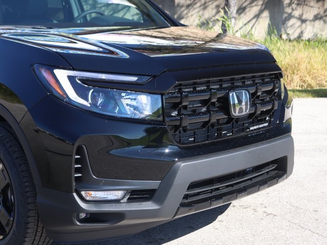 2026 Honda Ridgeline Black Edition photo 2