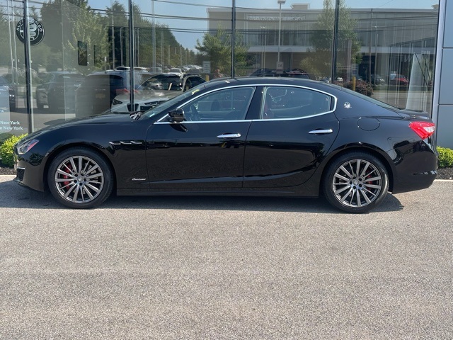 2019 Maserati Ghibli Q4 GranLusso photo 2