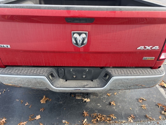 2019 Ram 1500 Classic SLT photo 3