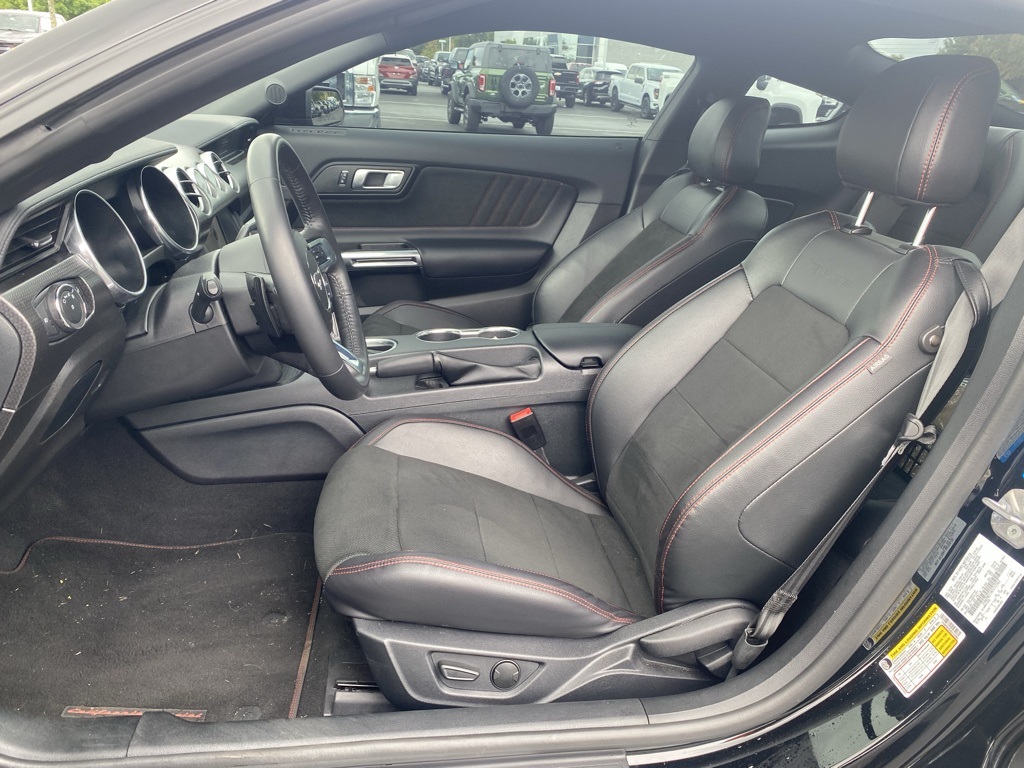 2022 Ford Mustang GT Premium photo 2