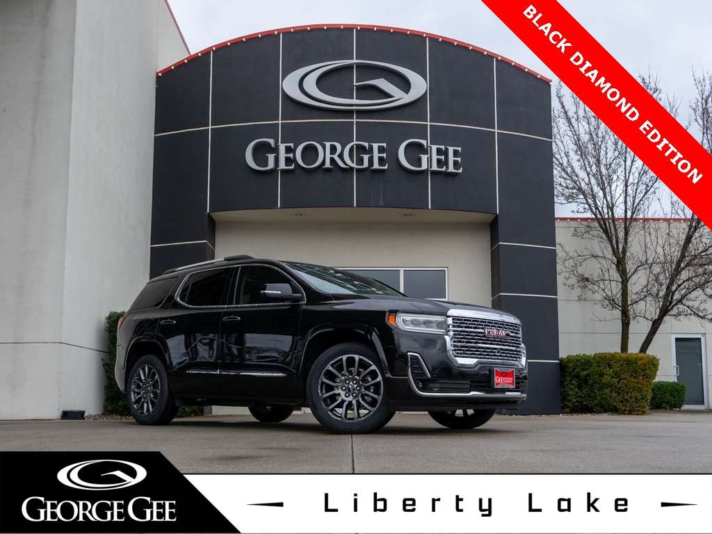 2023 GMC Acadia Denali's photo