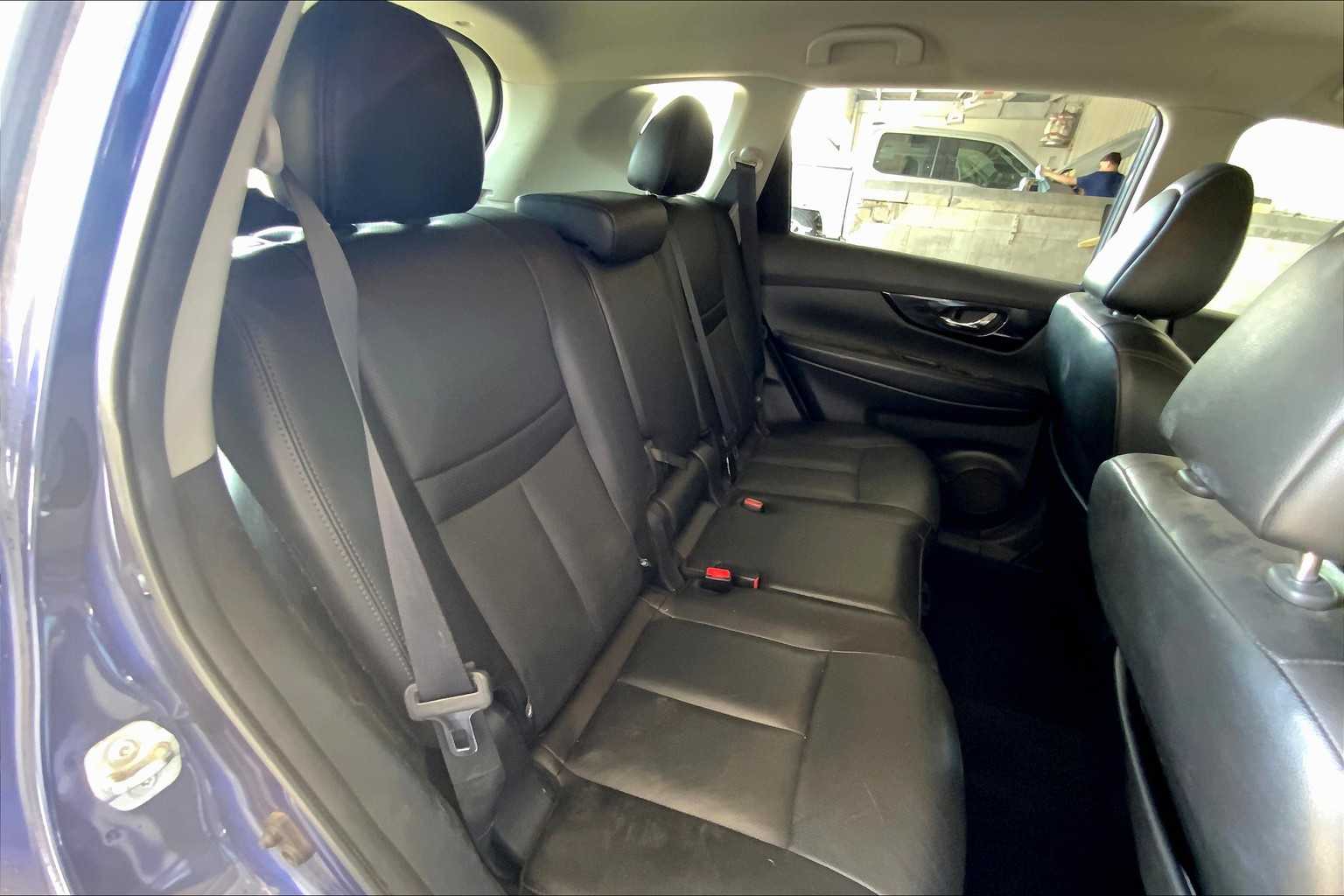 2018 Nissan Rogue SL photo 17